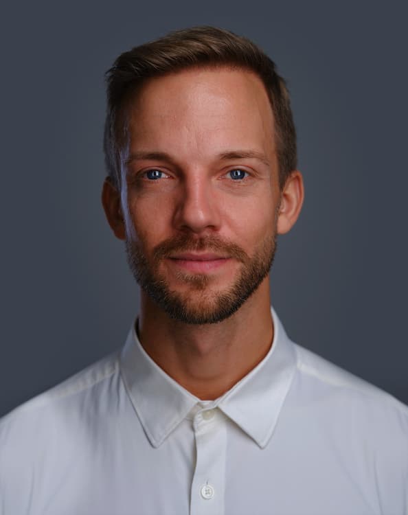 Linkedin profile picture